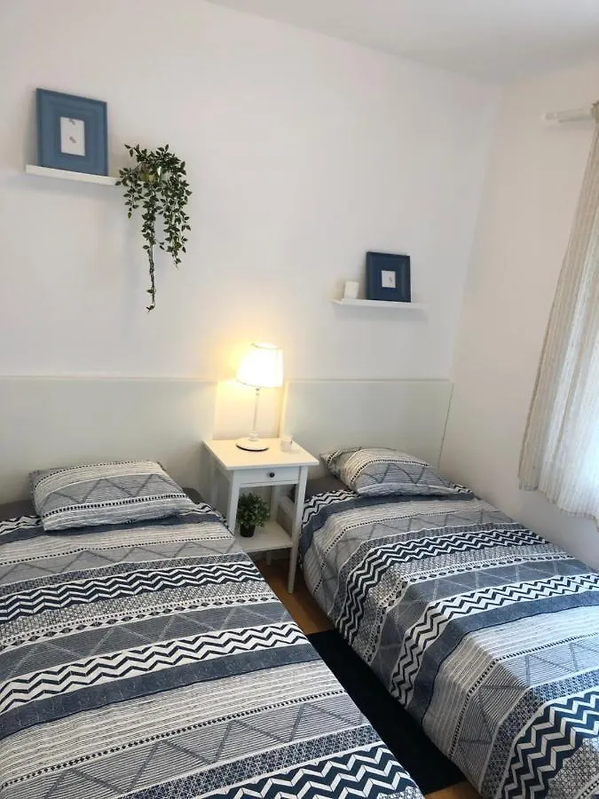 Apartments Nebo 반타치치 0*,